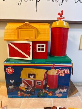 Vintage Lil Playmates Farm Set Barn Silo Figures Animals Accessories 1980’s Toy